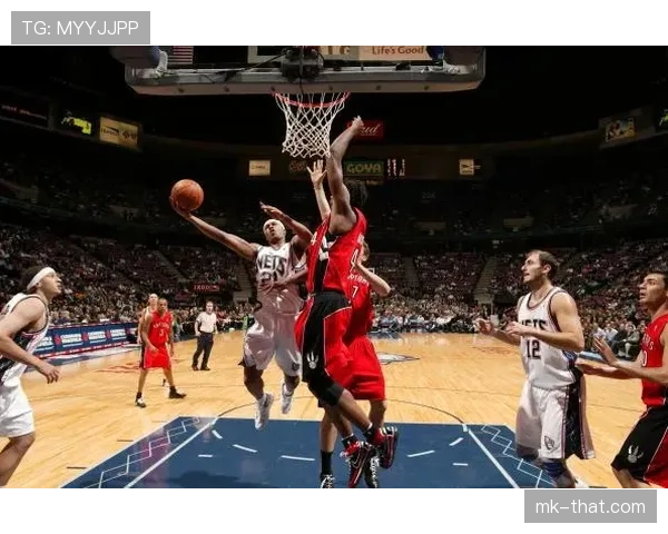 NBA防守三秒规则详解，避免被吹罚的具体站位解析