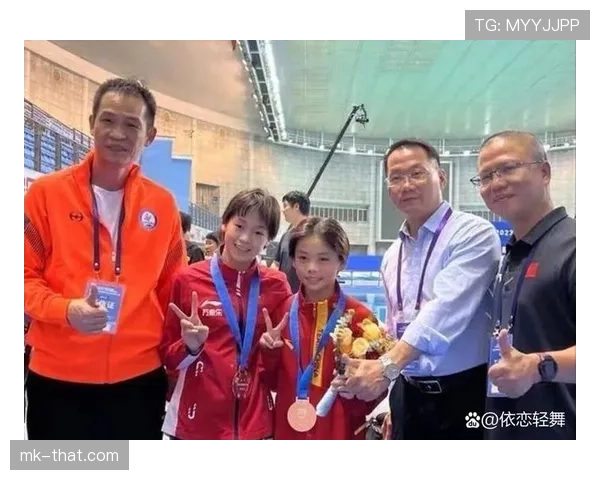 蒋林静训练完直接拎爱马仕去吃米其林，这日子谁顶得住啊
